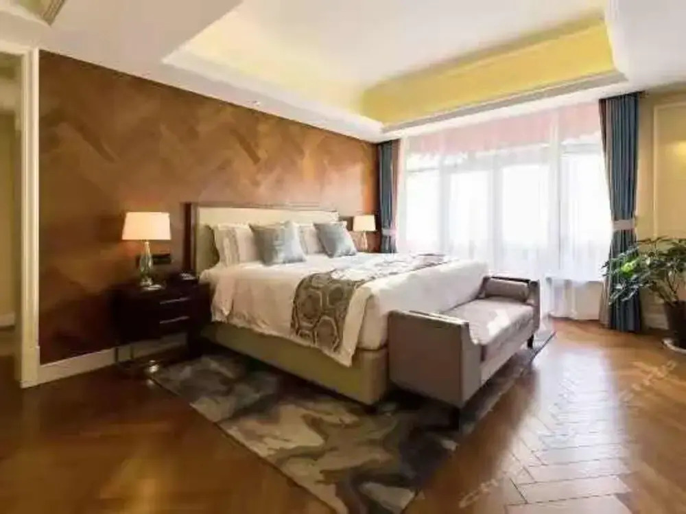 Seine House