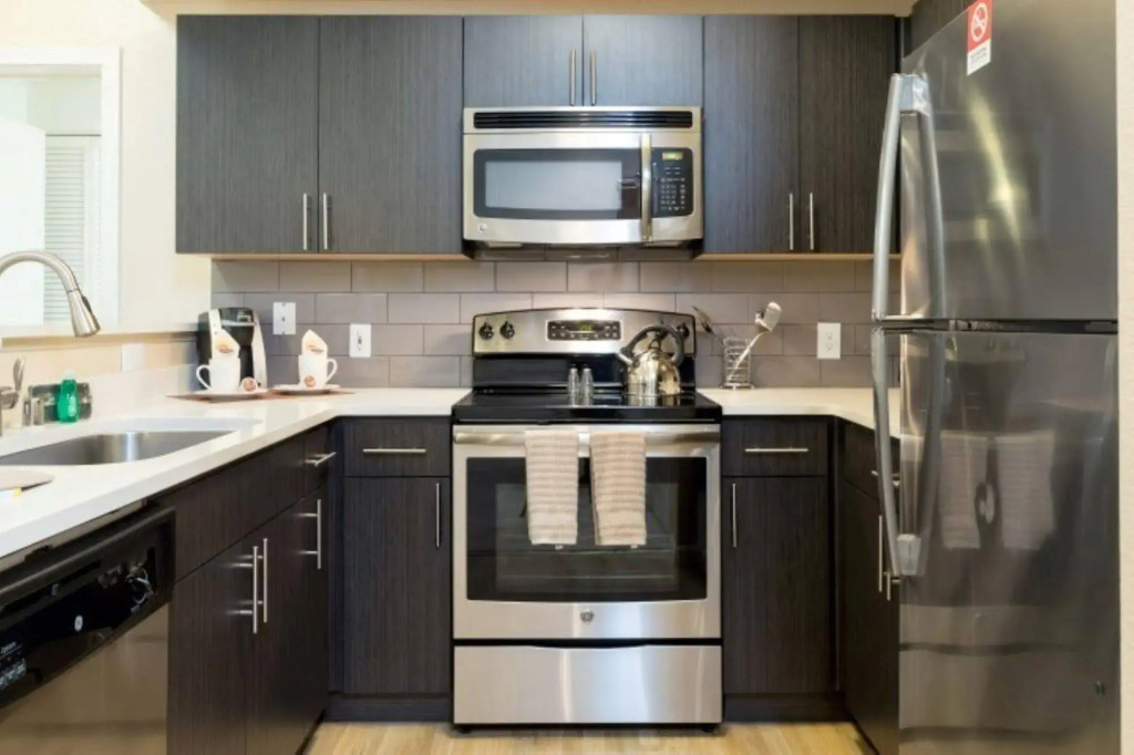 Global Luxury Suites at San Fernando