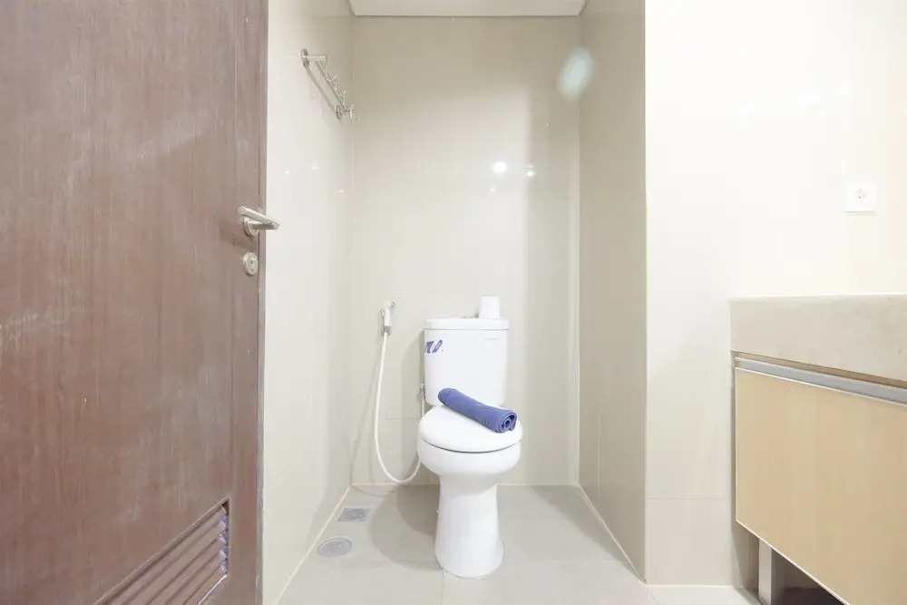 Comfortable and Modern Studio Apartment near Cawang and MT Haryono