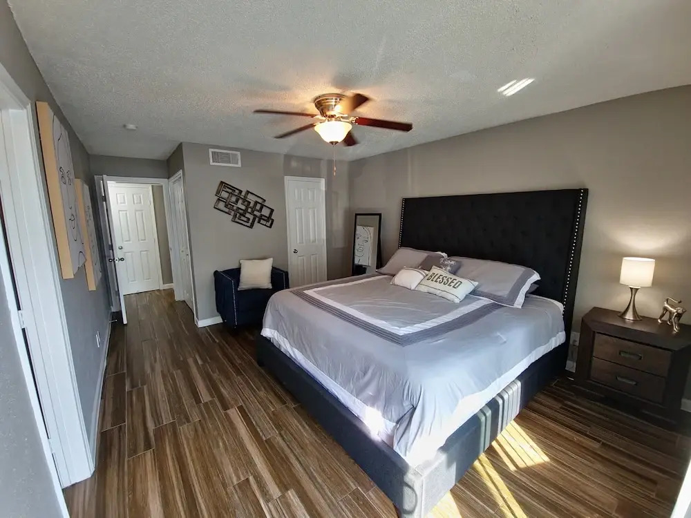 Live on the Bay - Walk To Moody Gardens - Private Fishing Pier & Boat Slips