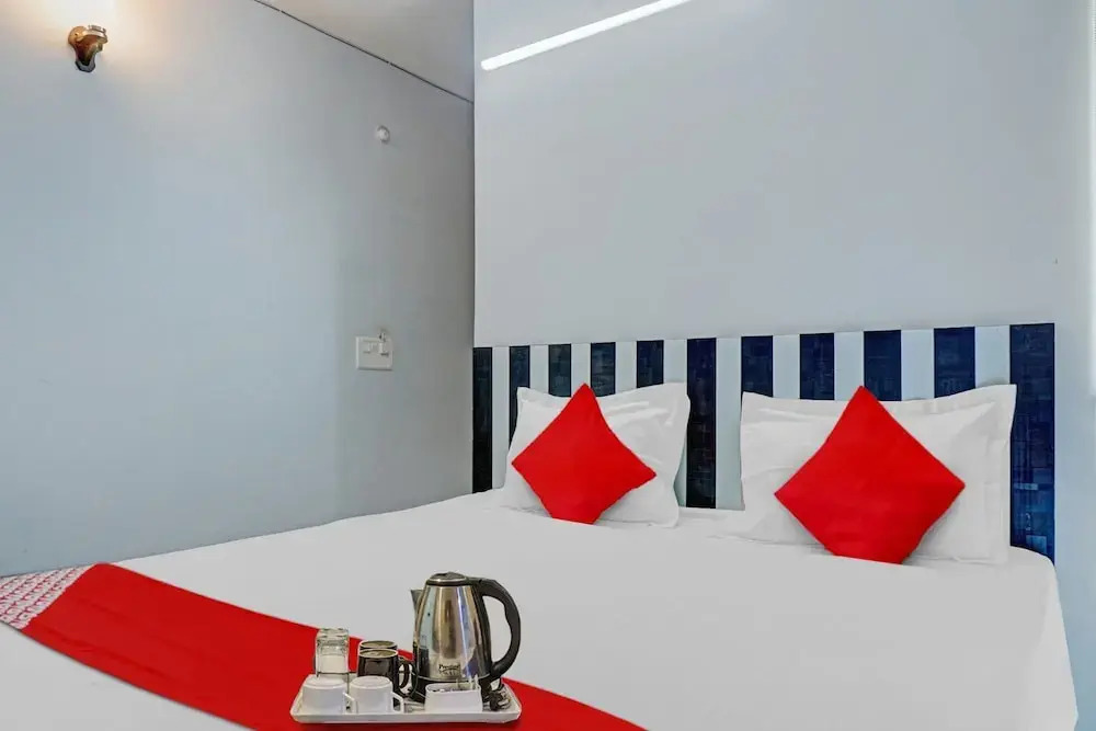 Royal Comfort Homestay Autostand Kankarbagh