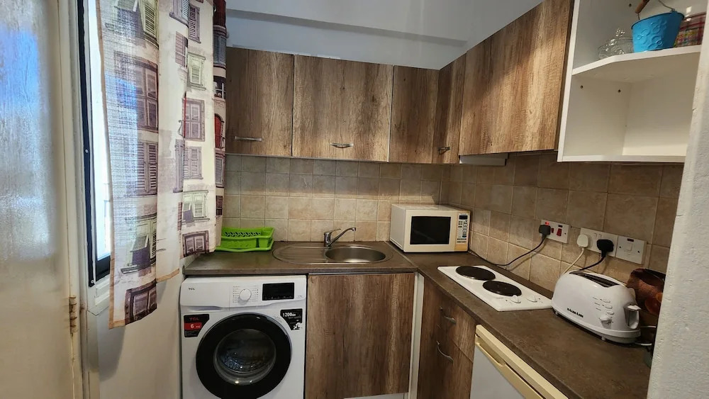 Apartment in Ayia Napa, Special Discount Till mid May Cause no air Conditioning