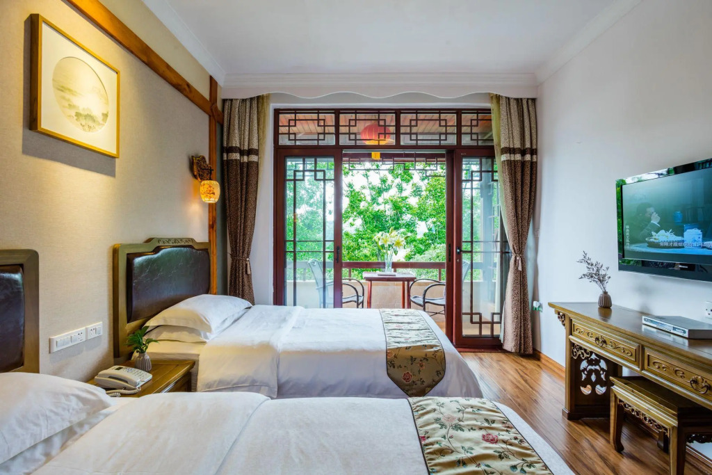 Yangshuo River View Hotel