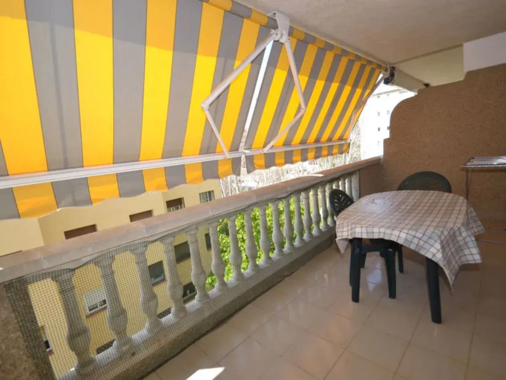 Apartment Albeniz La Pineda