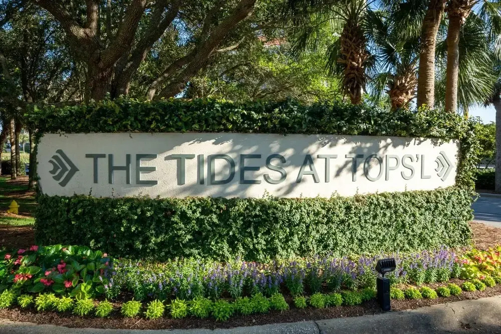 Tides of Tops'l 1008 by Destin Getaways