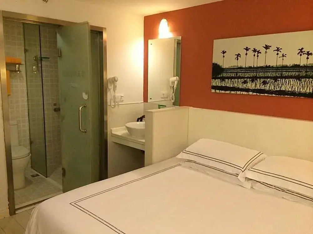 Parkgeun Hotel (Shenzhen Dongmen Pedestrian Street)