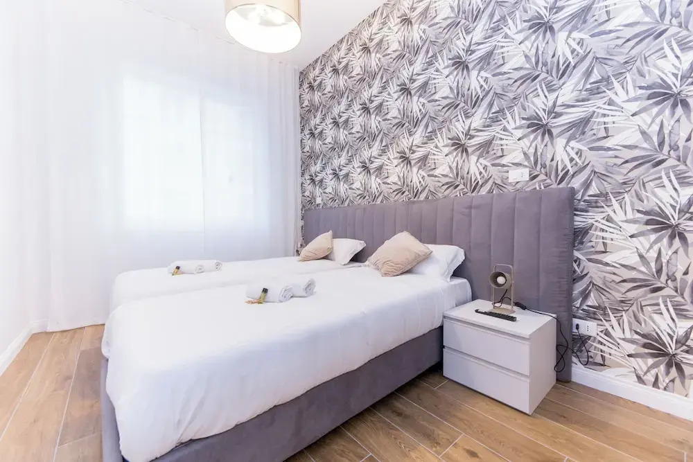 JOIVY Chic apartments in Piazza Dante, Genoa