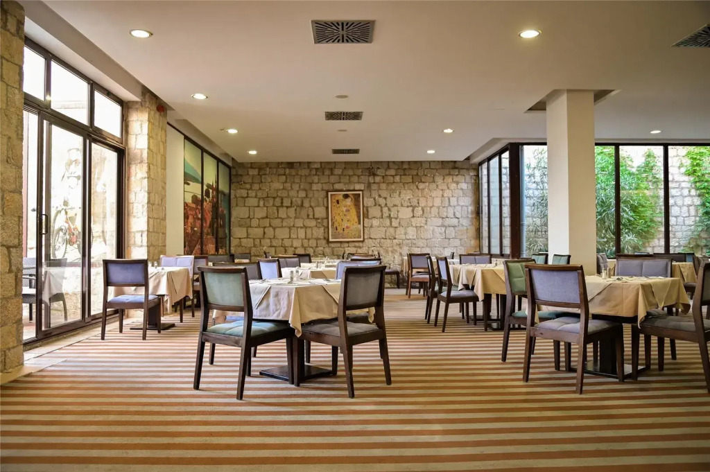 Hotel International