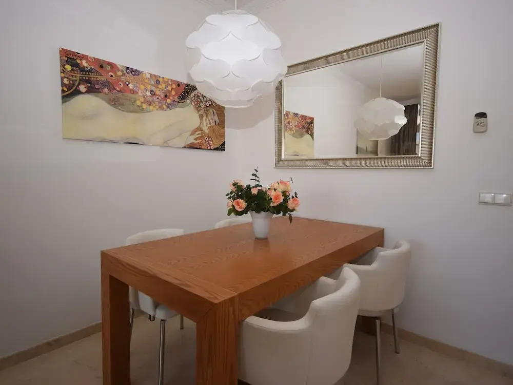 Comfortable Apartment on the Golf Course, Near the Beach and Activities
