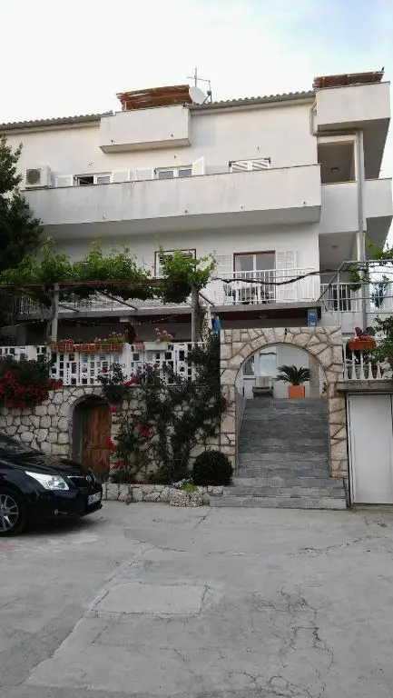 Apartment Lopar