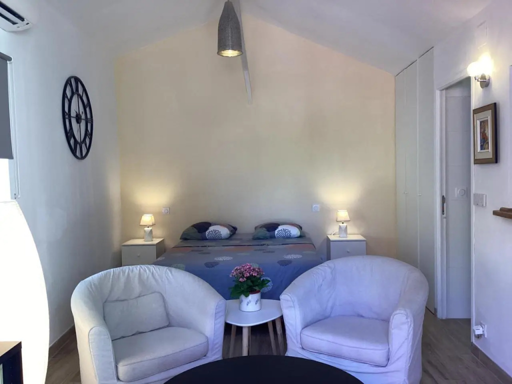 Ermitage studio, front de mer, plage 200m