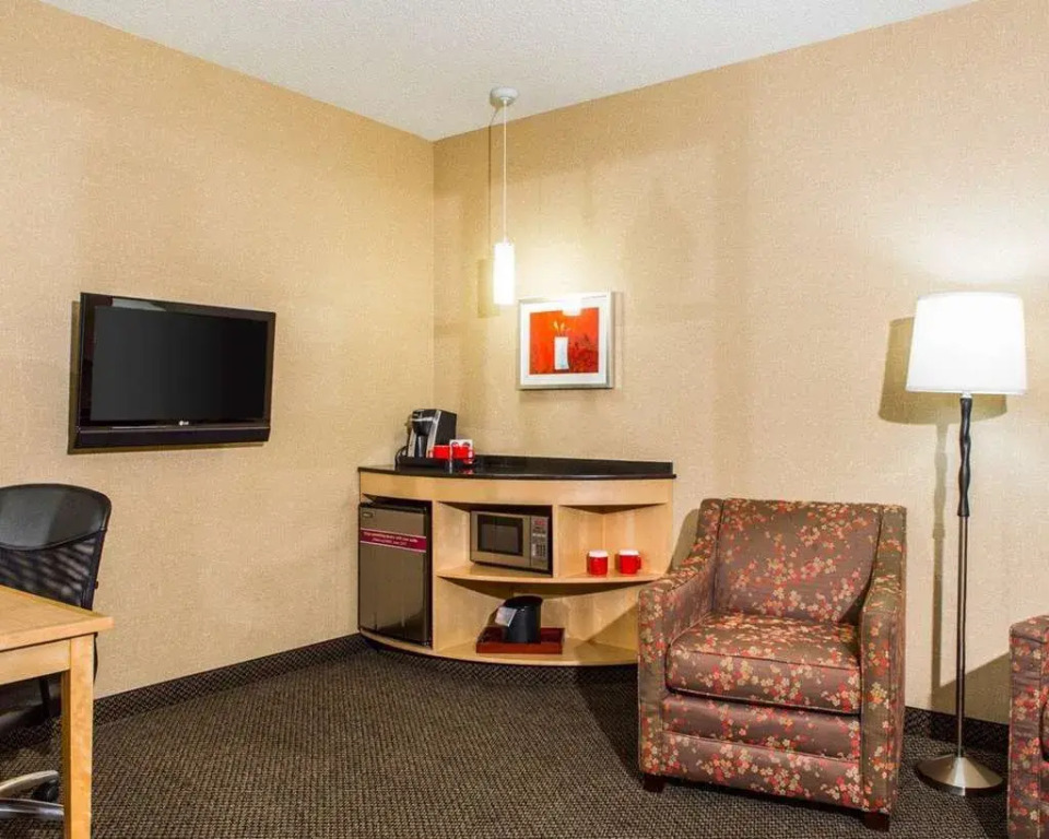 Cambria Suites Traverse City