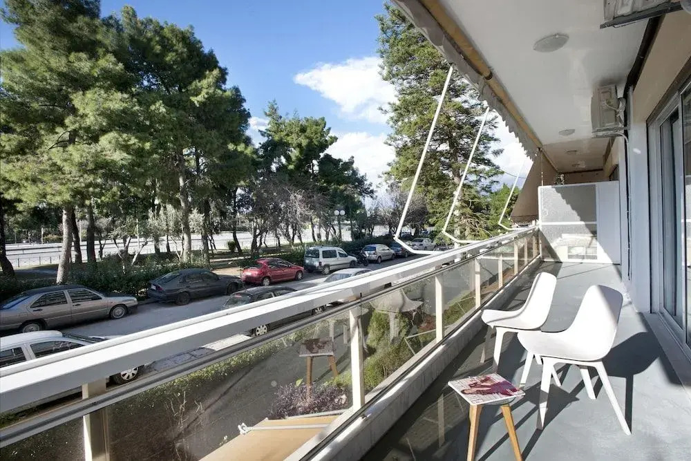 Palaio Faliro, Bright and Spacious Apartment