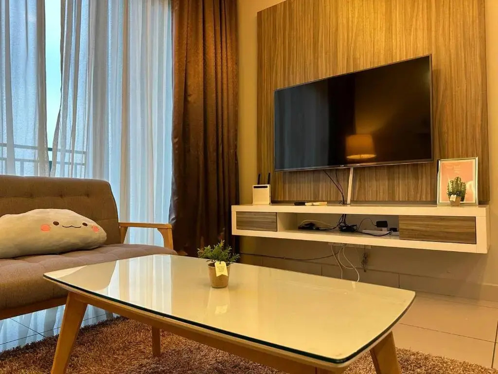 BUKIT INDAH 6pax WIFI NETFLIX 3 BEDROOM