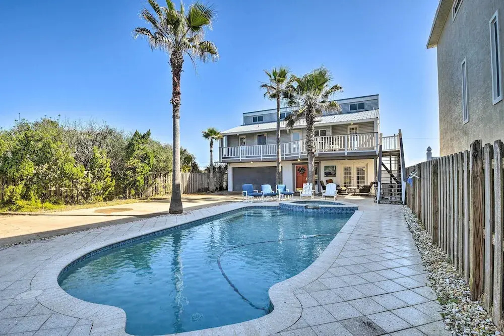 Sunny Florida Home w/ Decks & View, Steps to Beach