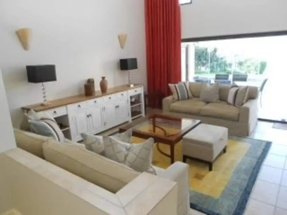 Stunning Cape Peninsula Holiday Villa With Pool