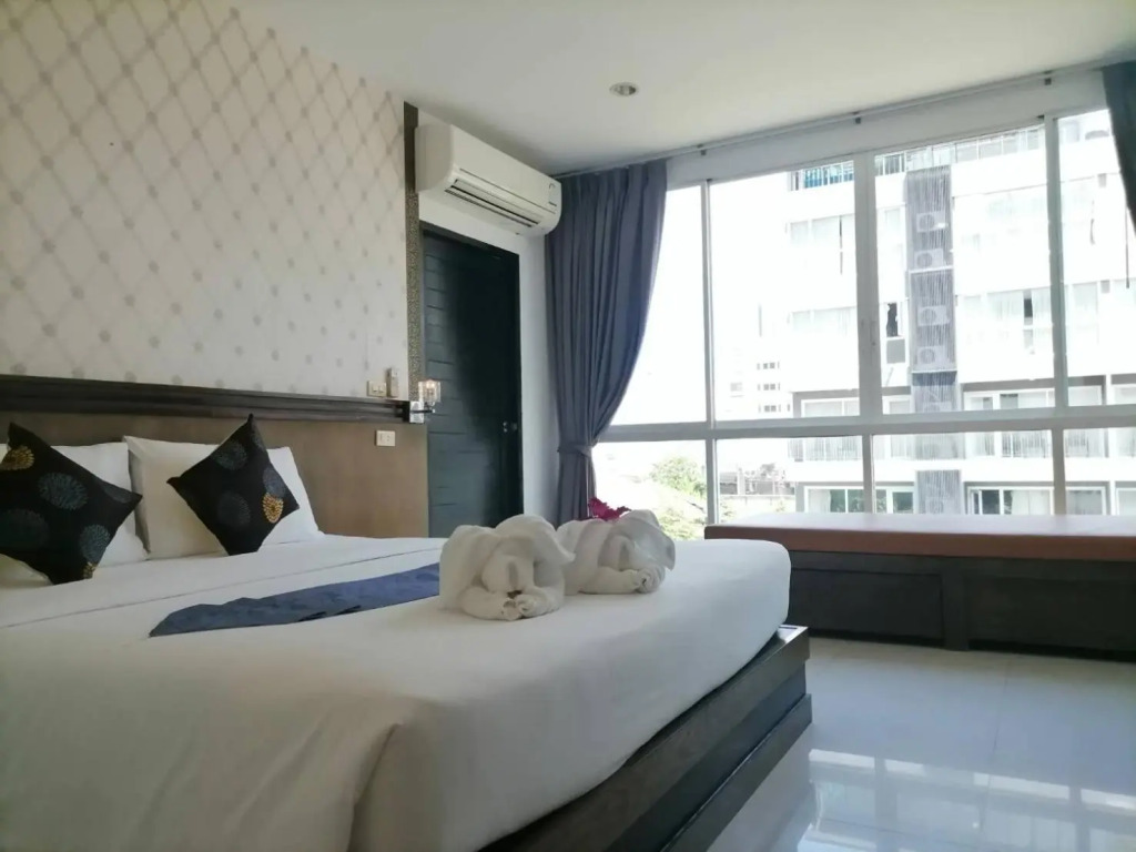 NJ PATONG HOTEL