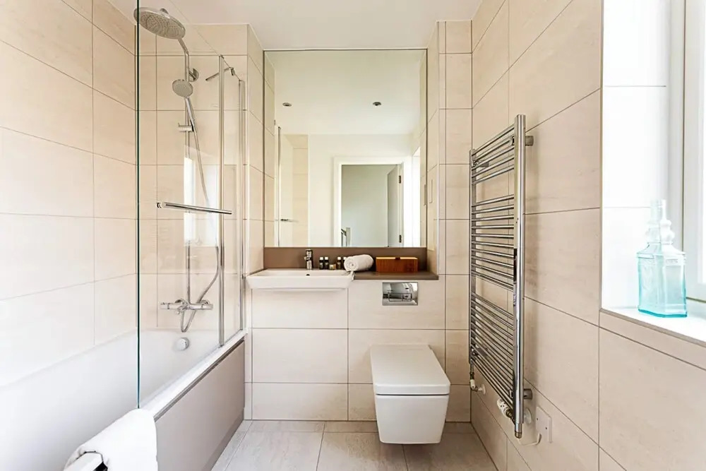 Quiet and Spacious Four Bedroom House