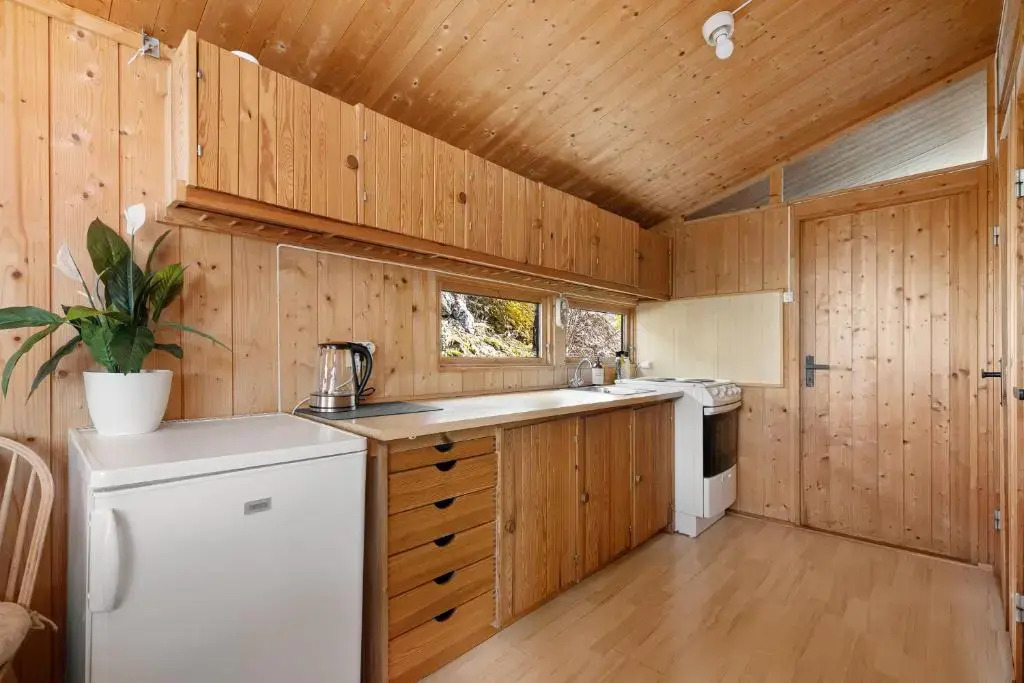 Lem Cabins