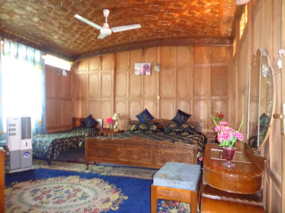 De Laila Houseboats Srinagar
