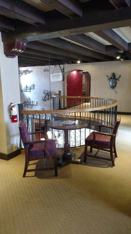 Ye Olde English Inn