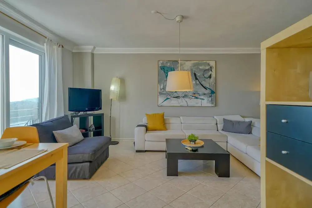 Ada Apartment