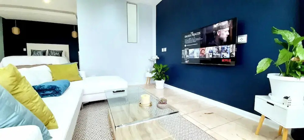 4 on Pritchard Luxury Suites