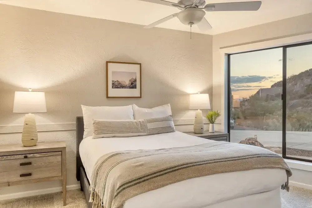 Desert Lagoon by Avantstay Luxury Phoenix Home w/ Entertainers Backyard