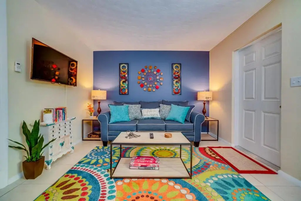 Beautiful Old Apartment with Beach Gear