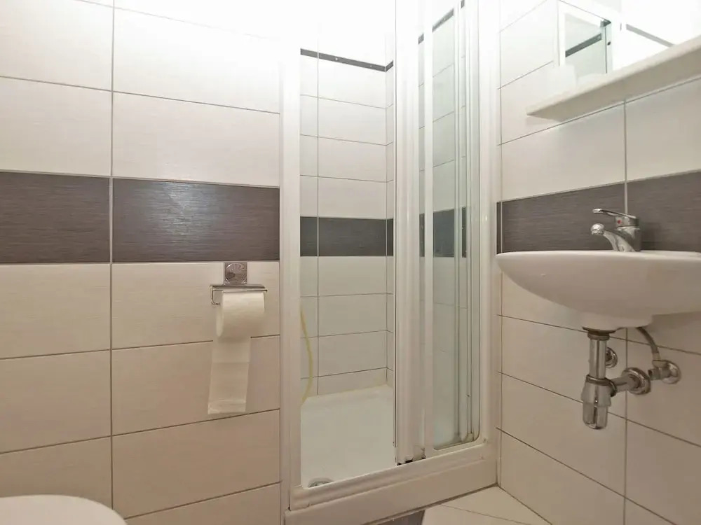 Apartment 1623