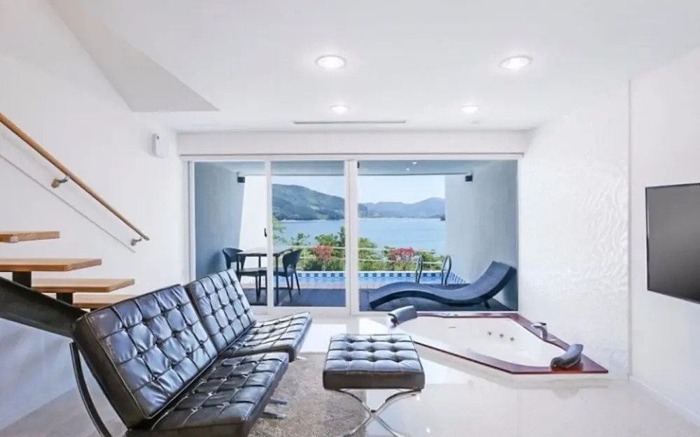 Geoje Star Marine Pool Villa