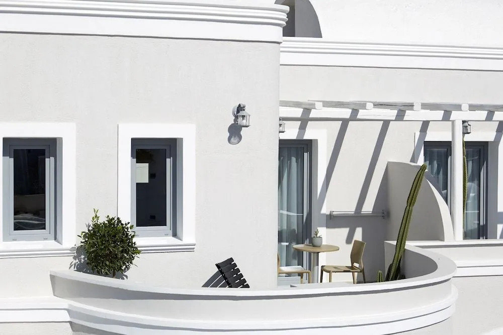 Pnoi Luxury Suites
