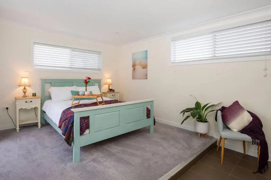 Swanway family holiday home - 15 min walk to beach, seconds to lake