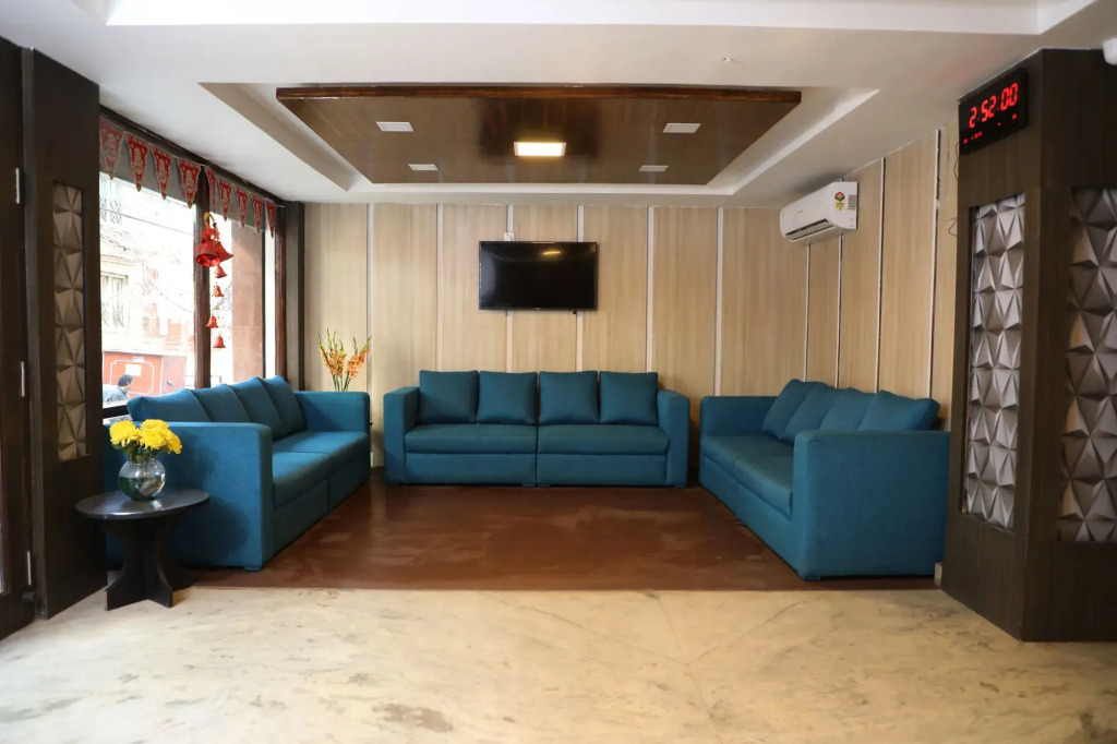 AUSFinn Hotel Metro Inn