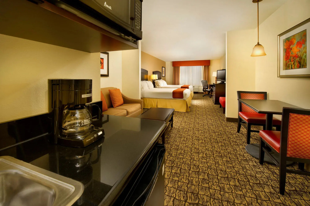 Holiday Inn Express Uvalde by IHG