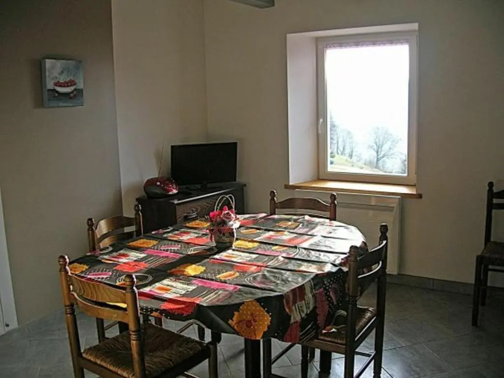 Gîte familial à Cornimont avec Wifi et parking - FR-1-589-84
