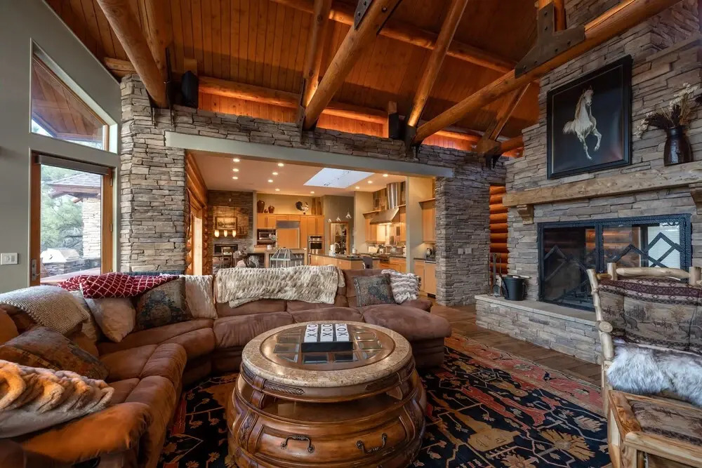 10 - Wild Horse Estate 5 Bedroom Cabin by Redawning