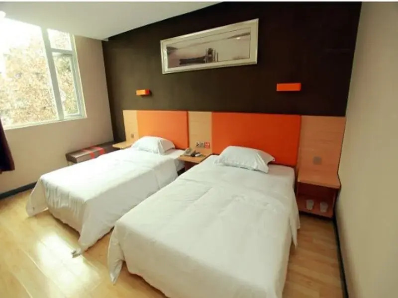 7 Days Premium Chengdu Jiaotong University Shawan Convention and Exhibition Center Branch