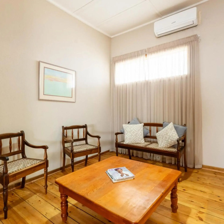 Karoo Country Inn