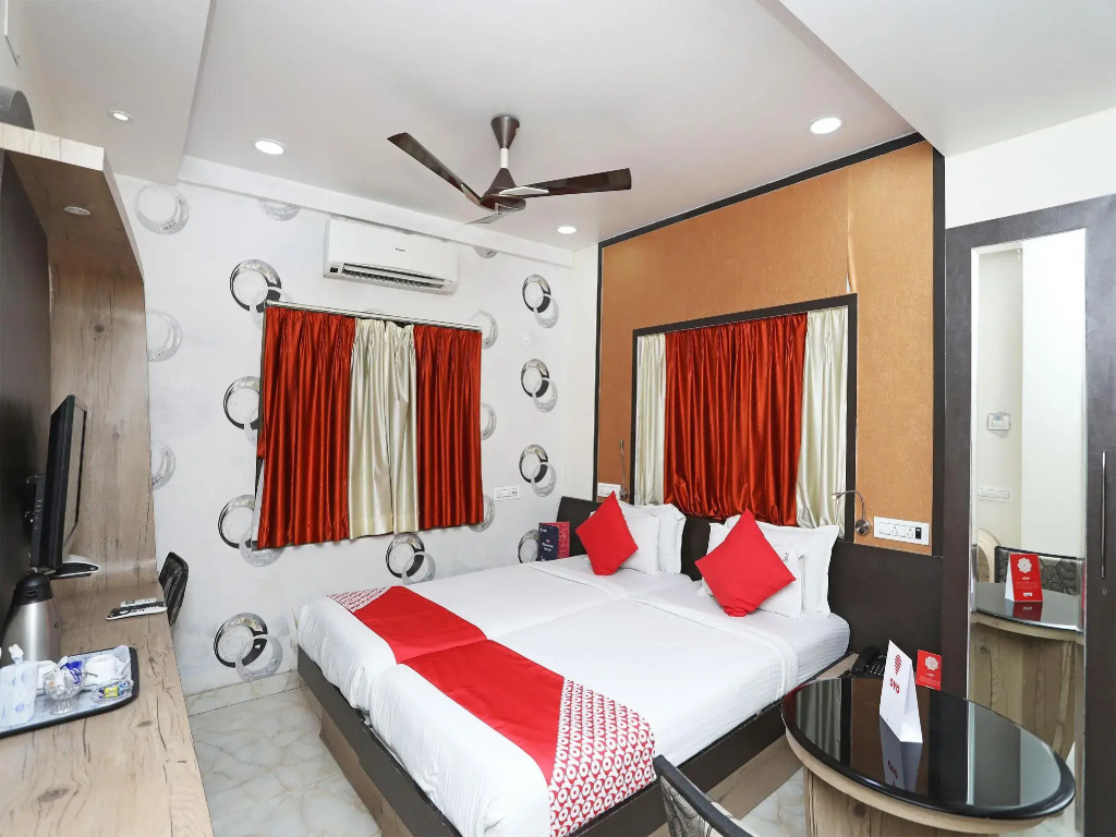 OYO 2038 Hotel Green Leaf Regency