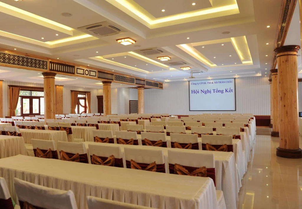 Trân Châu Beach & Resort