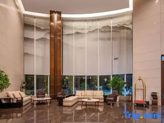 World Hotel (Linyi Pingyi )