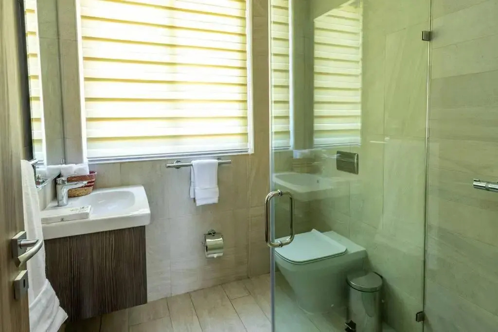 Luxury 2BR Pool & Golf View at Cana Pearl