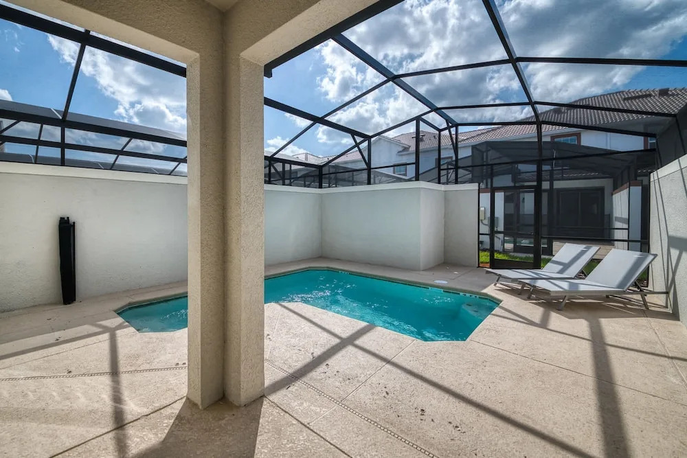 Beautiful Storey Lake Retreat Minutes From Disney