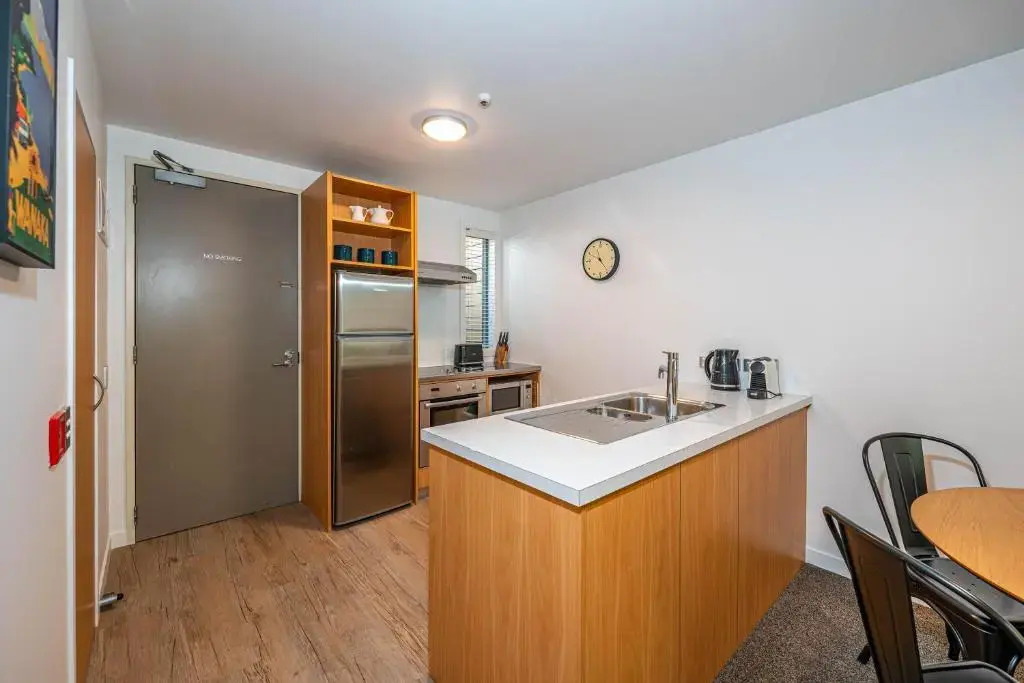 Central Luxury Apartment 108