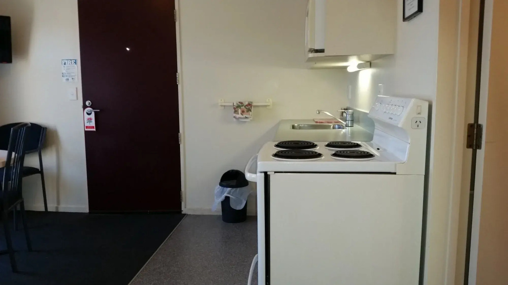 AAA Northlands Motel
