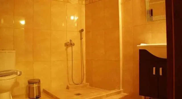 Sandy Suites