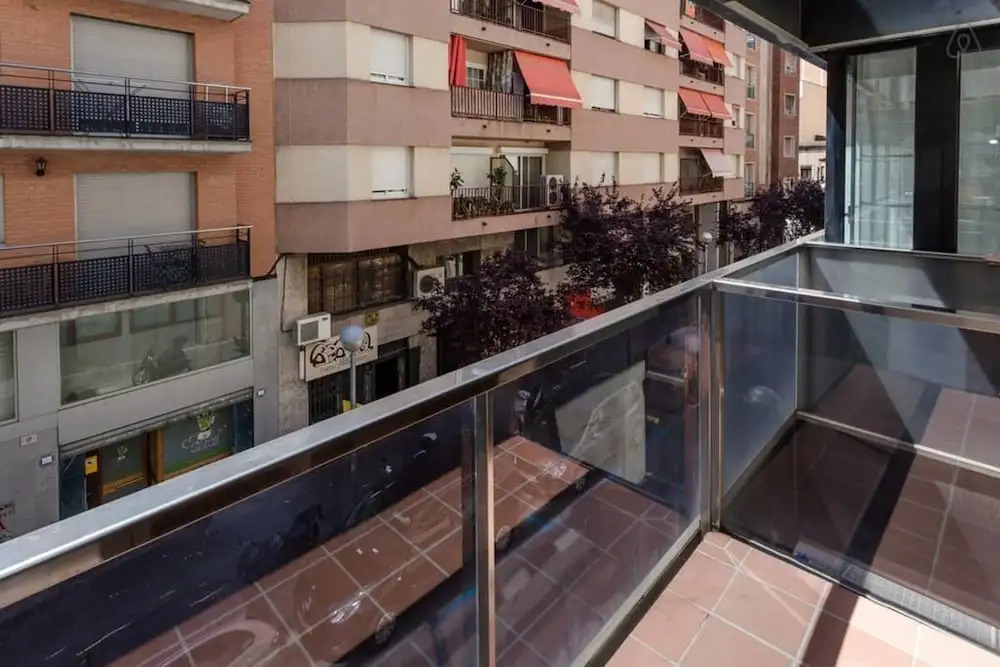 Modern 2 Bedroom Flat Next to Camp Nou