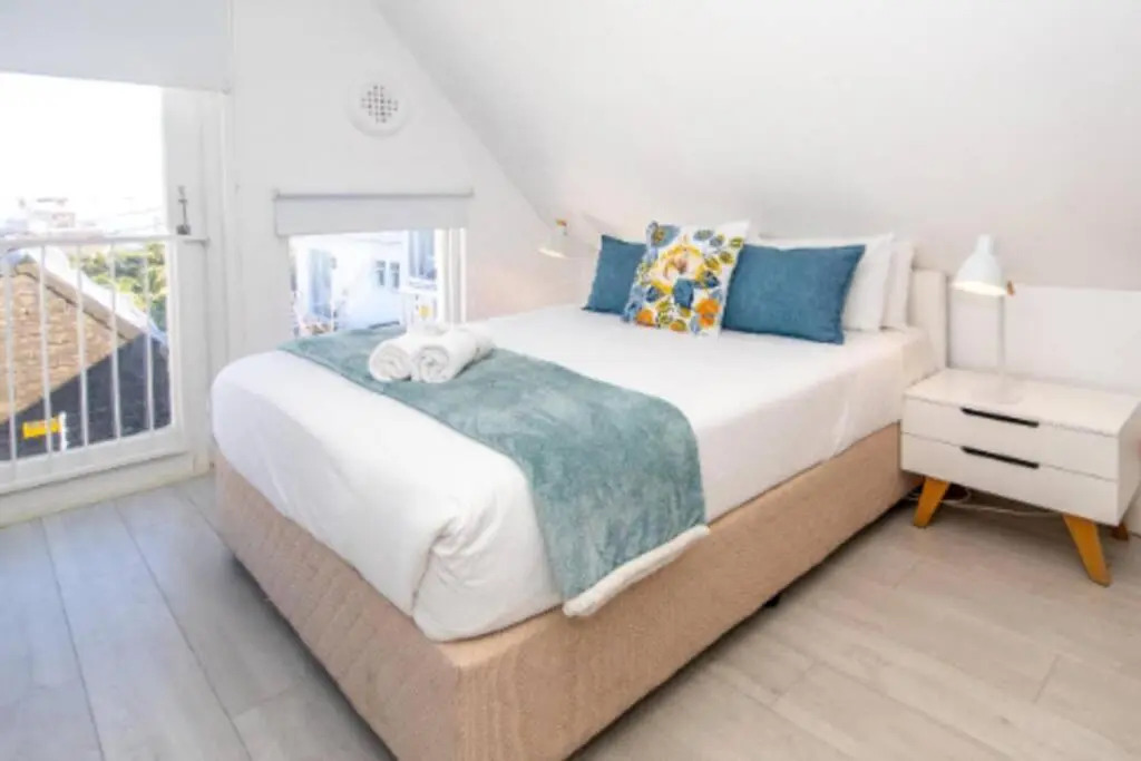 Stylish 1 bedroomed apartment in Sea Point - Caprice