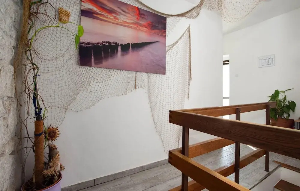 Amazing Home In Kucine